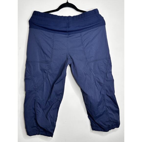 Lululemon dance studio cropped  capris - Picture 2 of 4